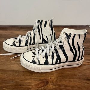Women’s Custom Zebra Platform Converse size 8.5